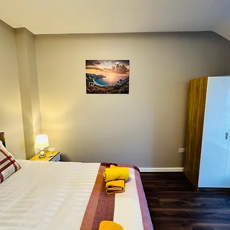 Comfort Suite In Manchester Stalybridge Exterior foto